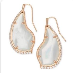 Kendra Scott Tulip Earrings